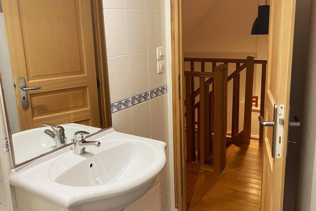 Gite " La Petite Maison" Livry  エクステリア 写真
