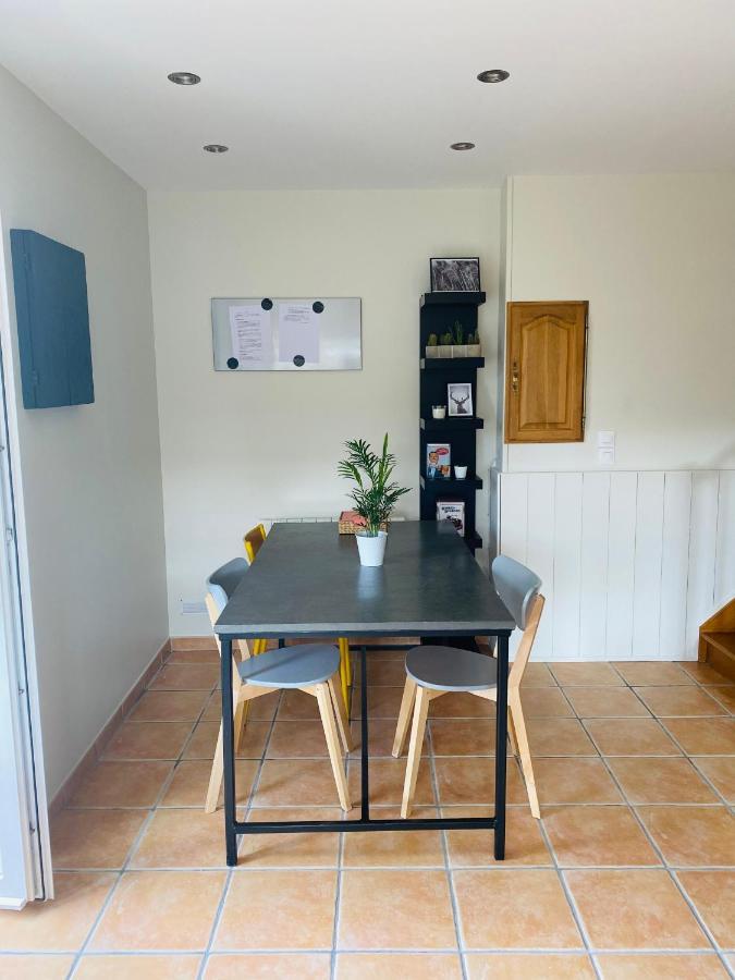 Gite " La Petite Maison" Livry  エクステリア 写真