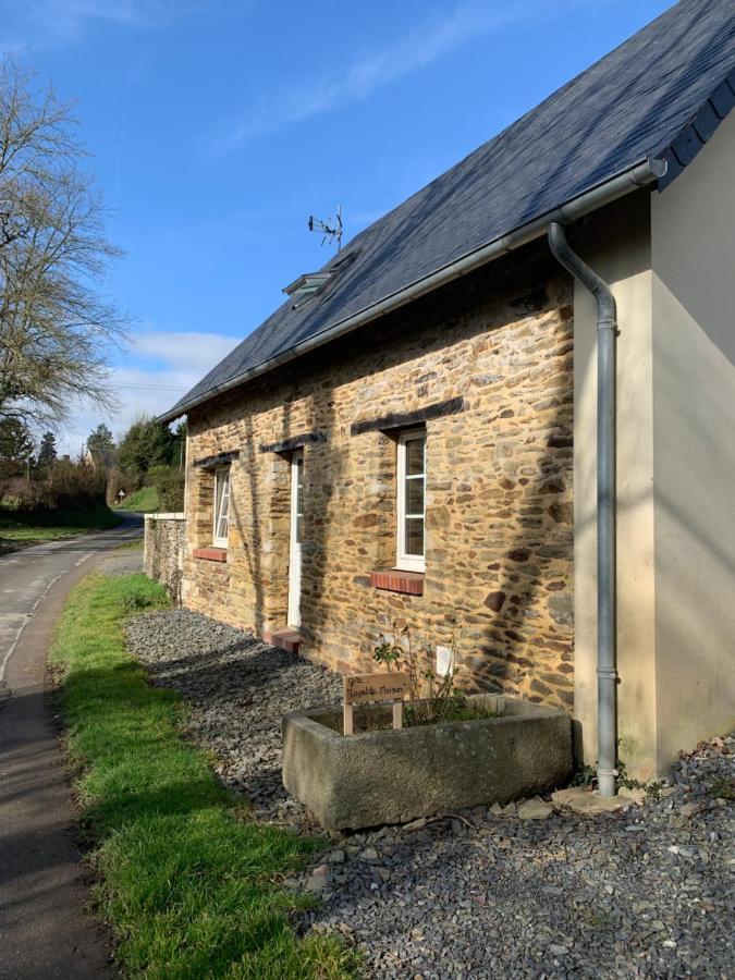 Gite " La Petite Maison" Livry  エクステリア 写真