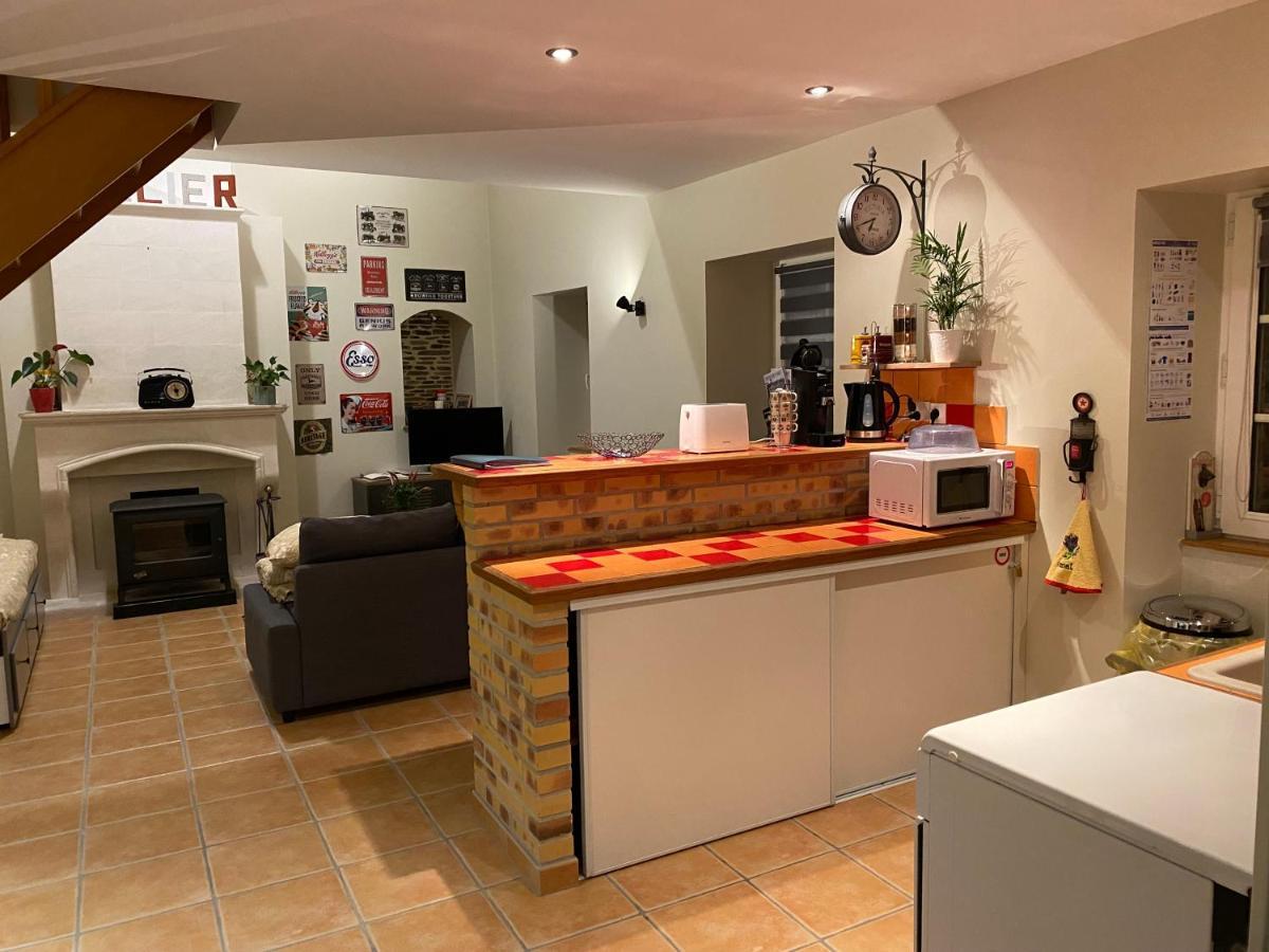 Gite " La Petite Maison" Livry  エクステリア 写真