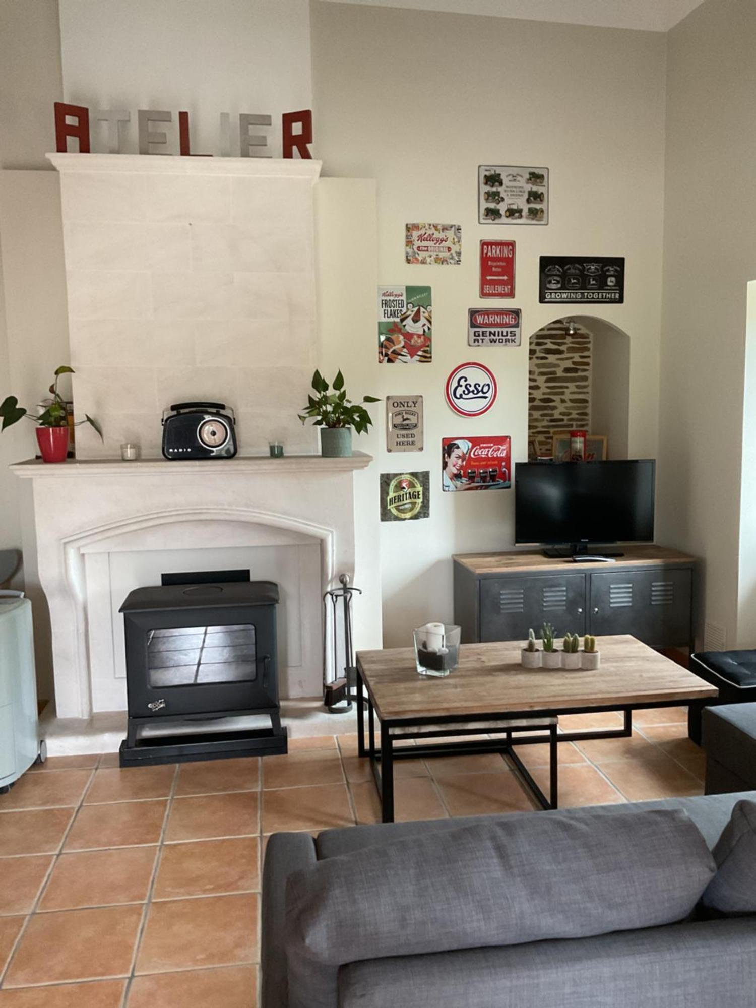 Gite " La Petite Maison" Livry  エクステリア 写真